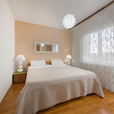 Apartment With Parking Space Banjole, - 17097 *
