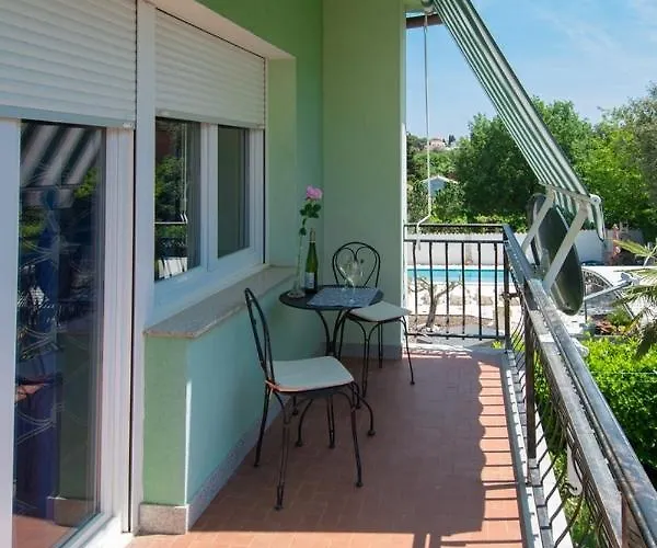 With Parking Space Banjole, - 17097 Lejlighed *