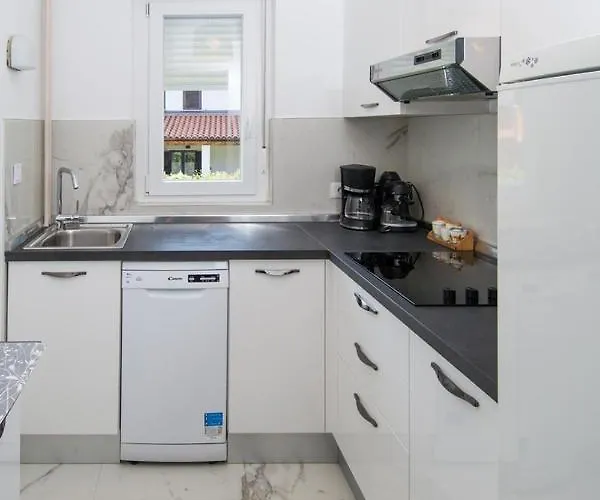 With Parking Space Banjole, - 17097 * Pula