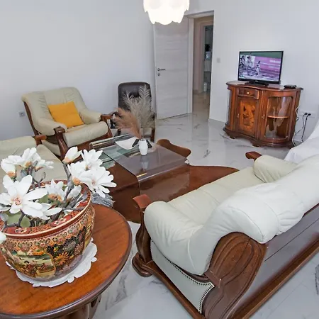 With A Parking Space Banjole, - 17097 Appartement Pula