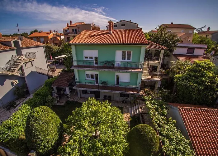 With Parking Space Banjole, - 17097 아파트 *